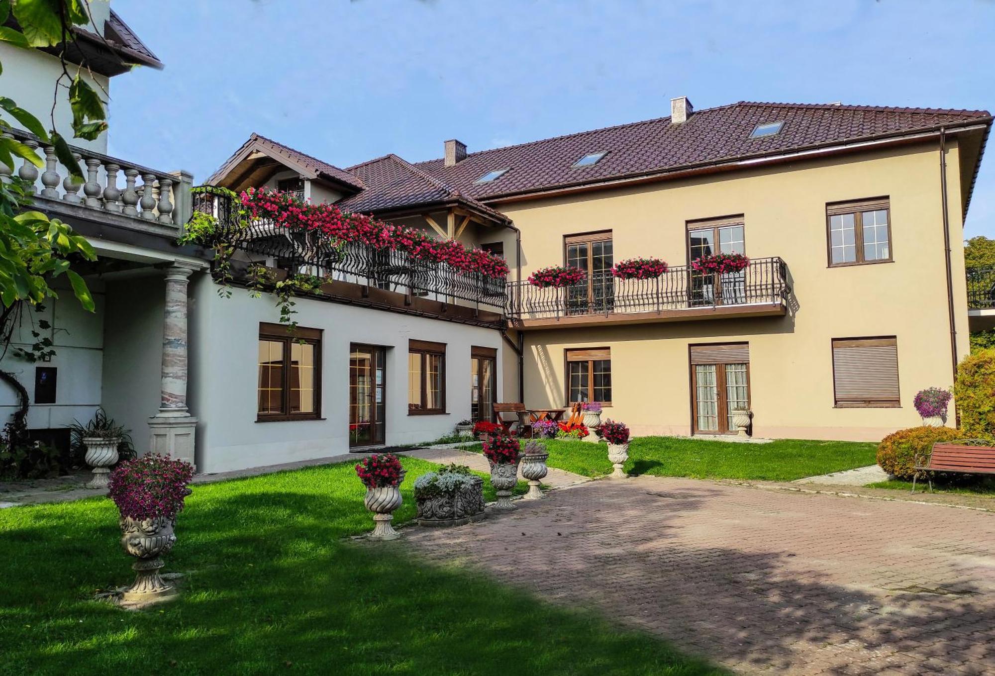 威西Osrodek Wypoczynkowy Raf-Mil公寓式酒店 外观 照片