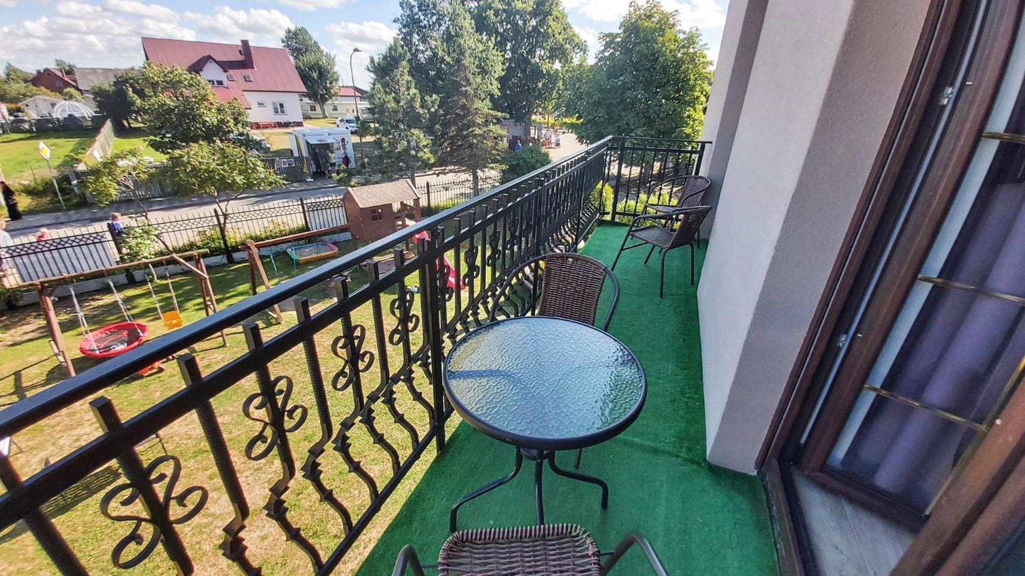 威西Osrodek Wypoczynkowy Raf-Mil公寓式酒店 外观 照片